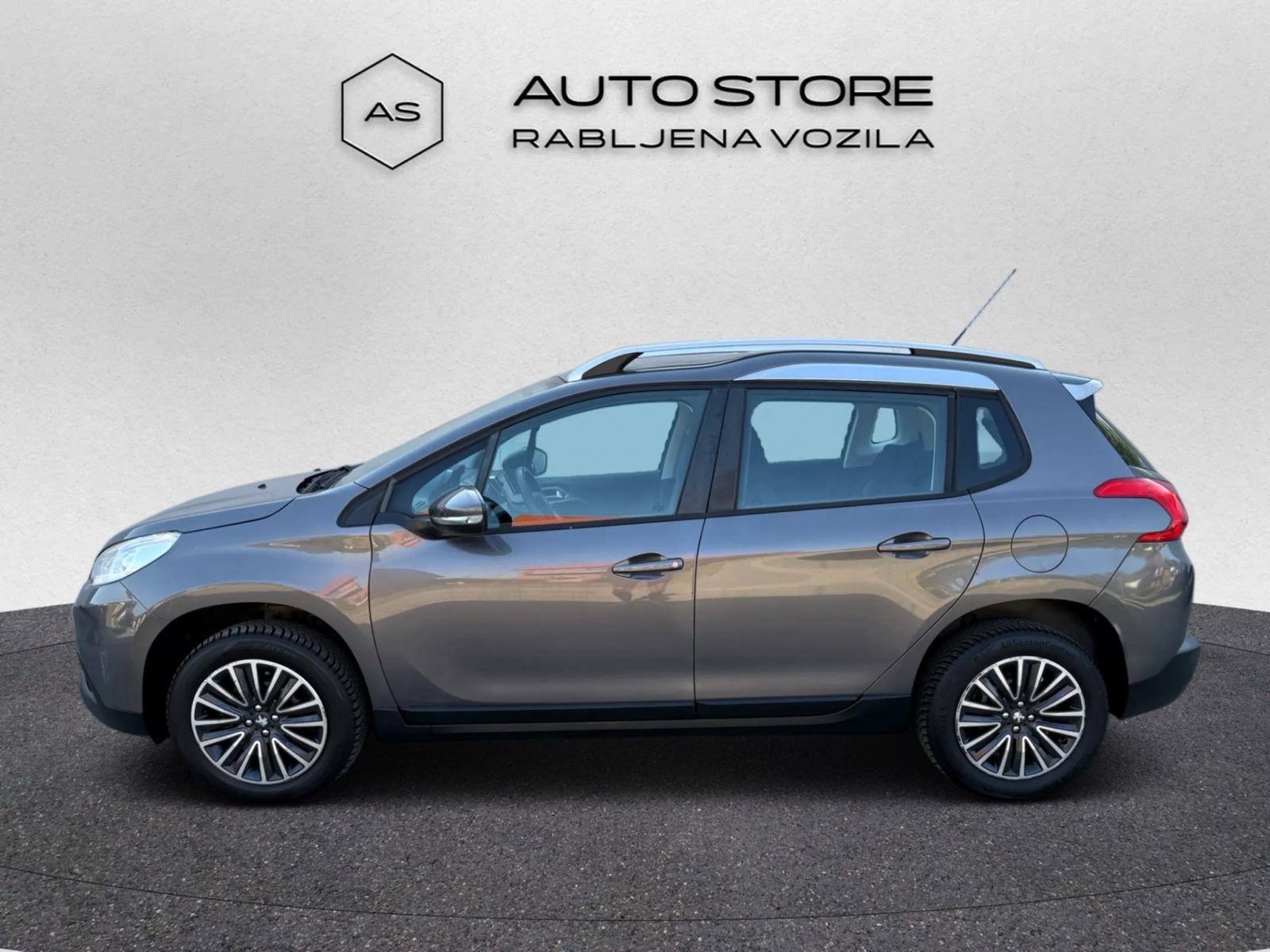 Peugeot 2008 1,2 VTi | VL. 6 GOD, VELIKI SERVIS, LED, PDC, TEMP, fotografija 2