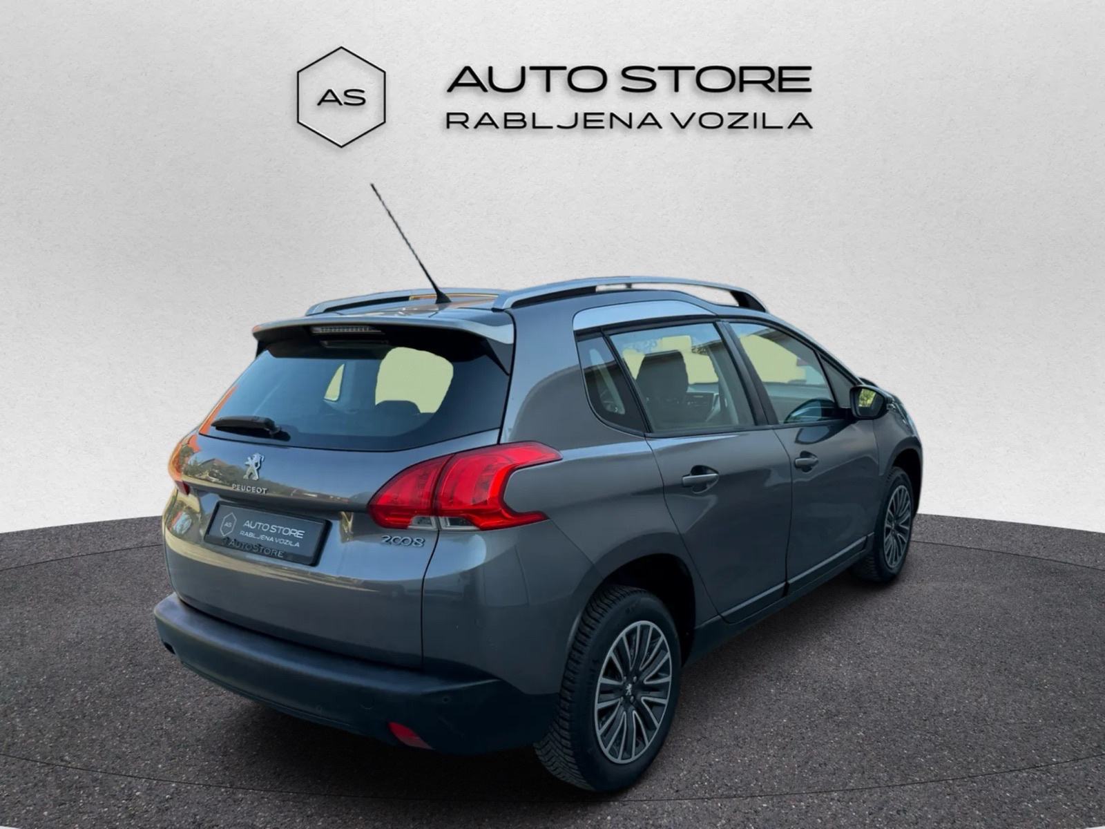 Peugeot 2008 1,2 VTi | VL. 6 GOD, VELIKI SERVIS, LED, PDC, TEMP, fotografija 5