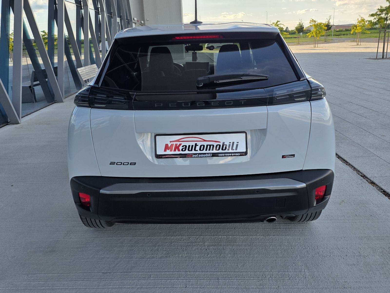 Peugeot 2008 1,5 AUTOMATIK,FUL LED,20 T.K.M,REG.GODINU DANA, fotografija 5