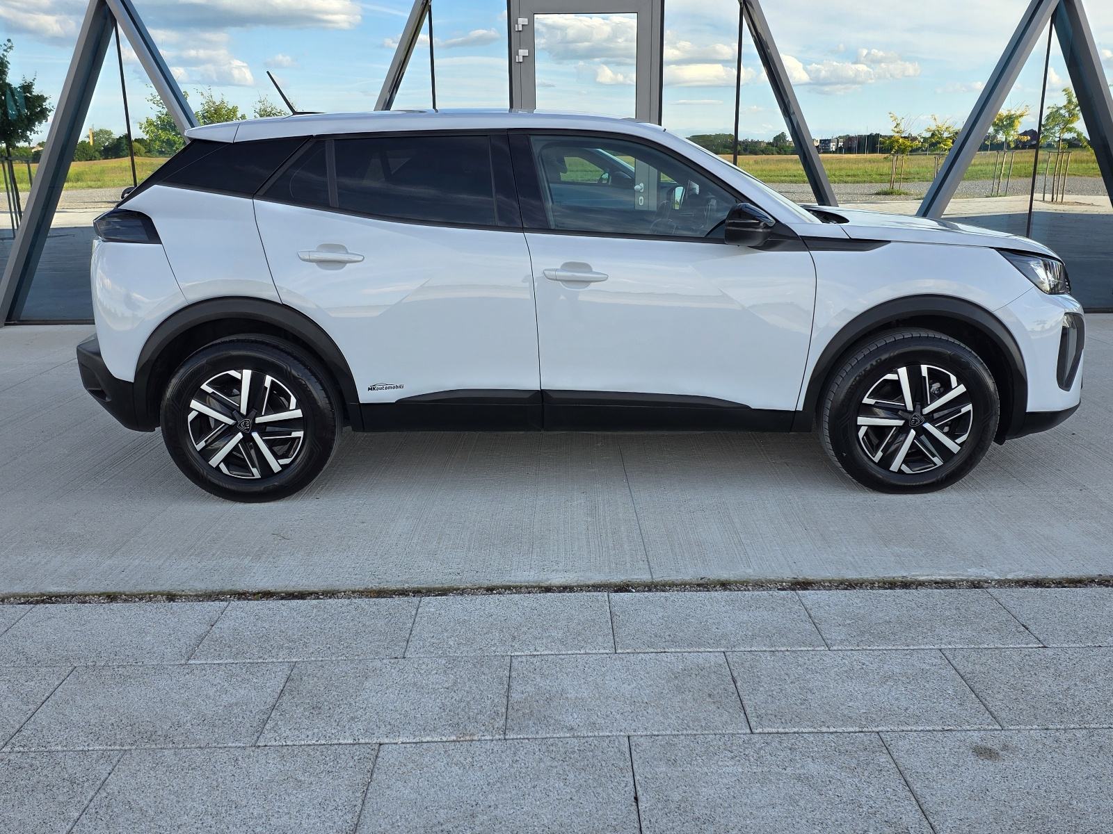 Peugeot 2008 1,5 AUTOMATIK,FUL LED,20 T.K.M,REG.GODINU DANA, fotografija 7
