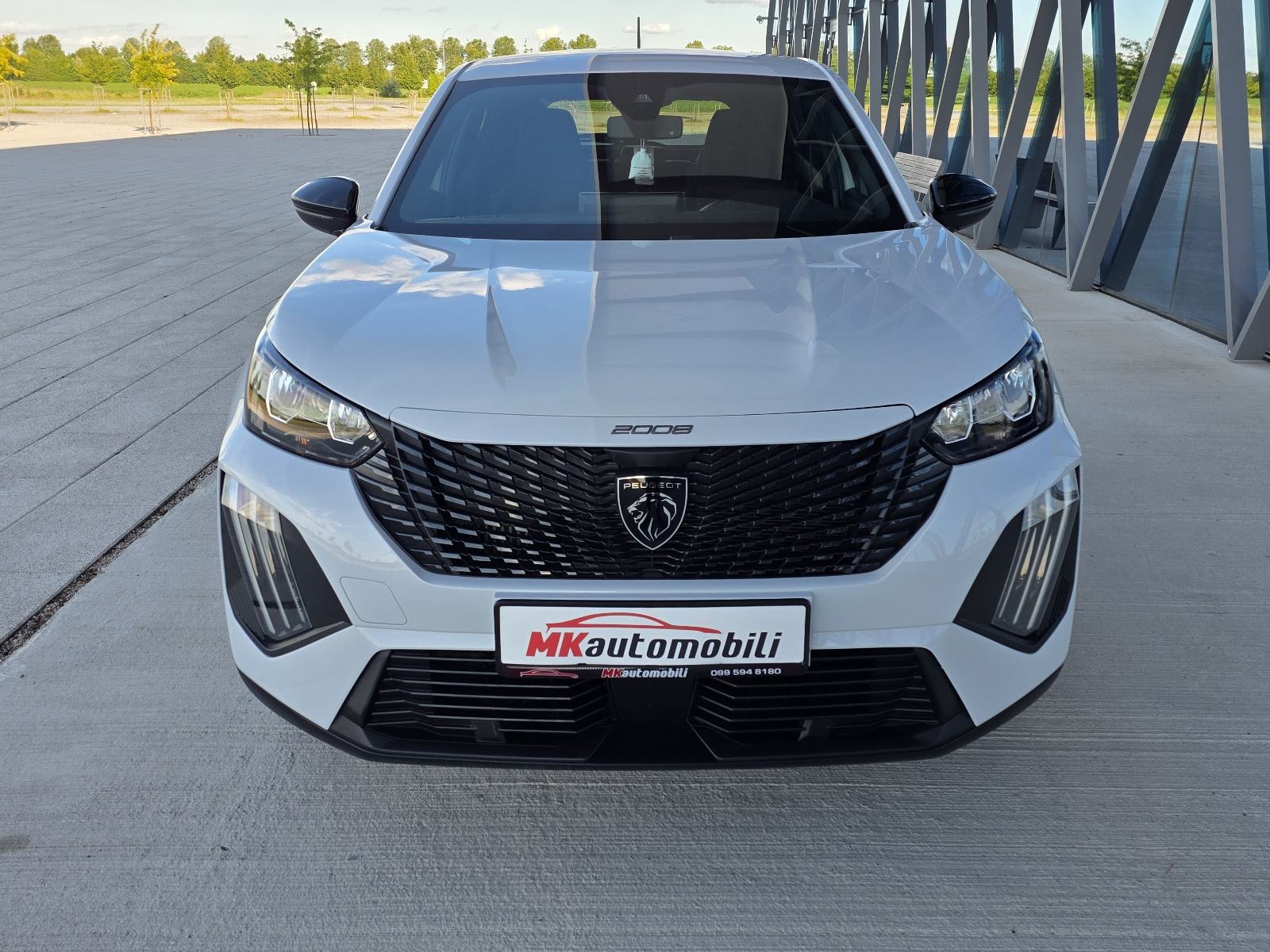 Peugeot 2008 1,5 AUTOMATIK,FUL LED,20 T.K.M,REG.GODINU DANA, fotografija 9