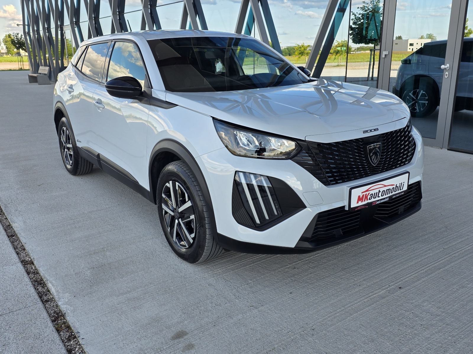 Peugeot 2008 1,5 AUTOMATIK,FUL LED,20 T.K.M,REG.GODINU DANA, fotografija 8