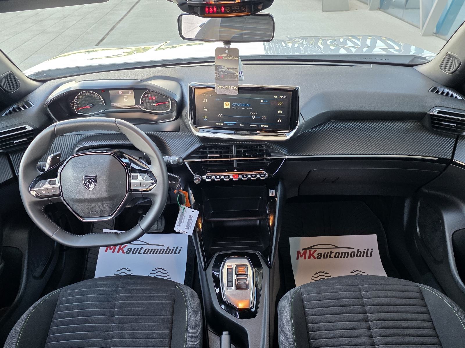 Peugeot 2008 1,5 AUTOMATIK,FUL LED,20 T.K.M,REG.GODINU DANA, fotografija 16