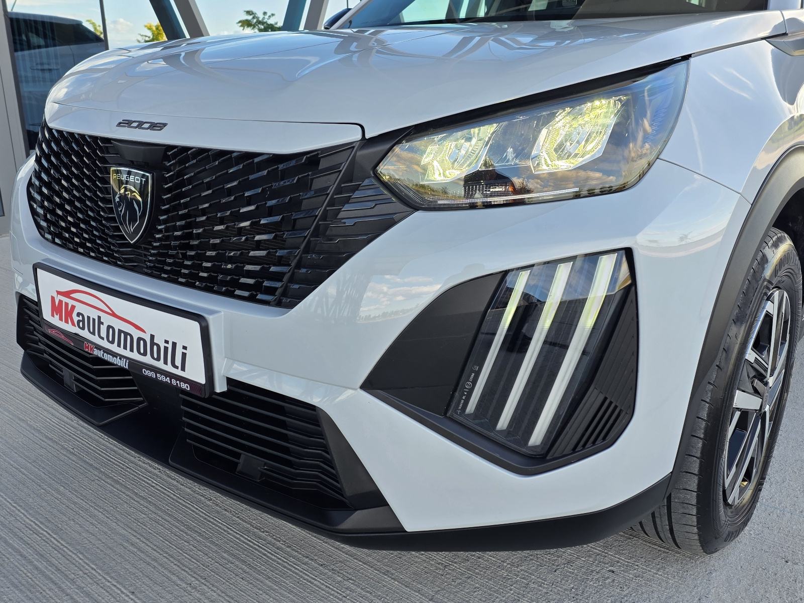 Peugeot 2008 1,5 AUTOMATIK,FUL LED,20 T.K.M,REG.GODINU DANA, fotografija 19