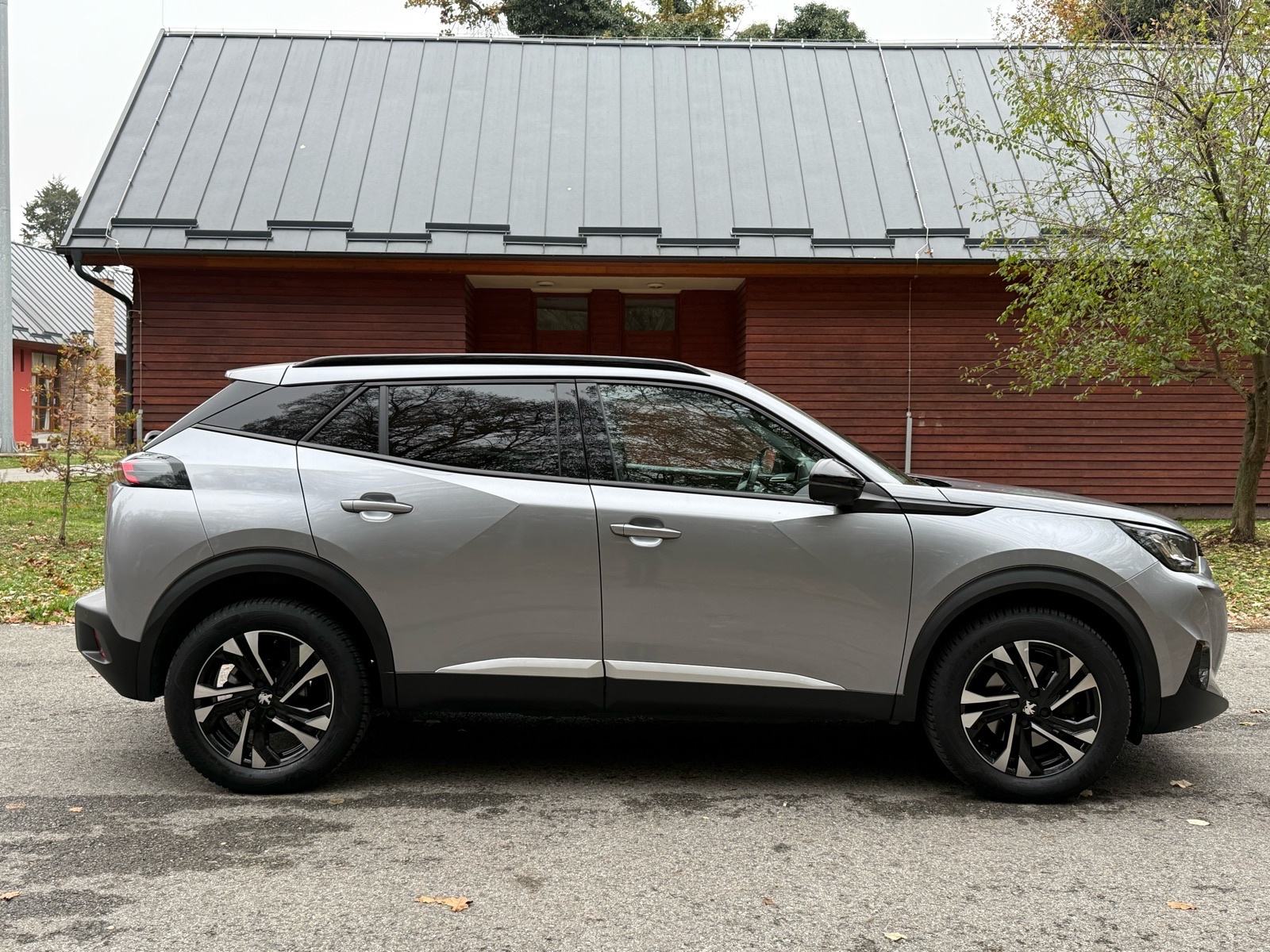 Peugeot 2008 1,5 D • AUTOMATIK•F1,ALU, U PDV-u•, fotografija 5
