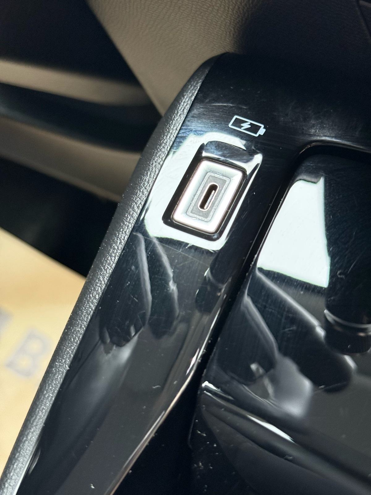Peugeot 2008 1,5 D • AUTOMATIK•F1,ALU, U PDV-u•, fotografija 19