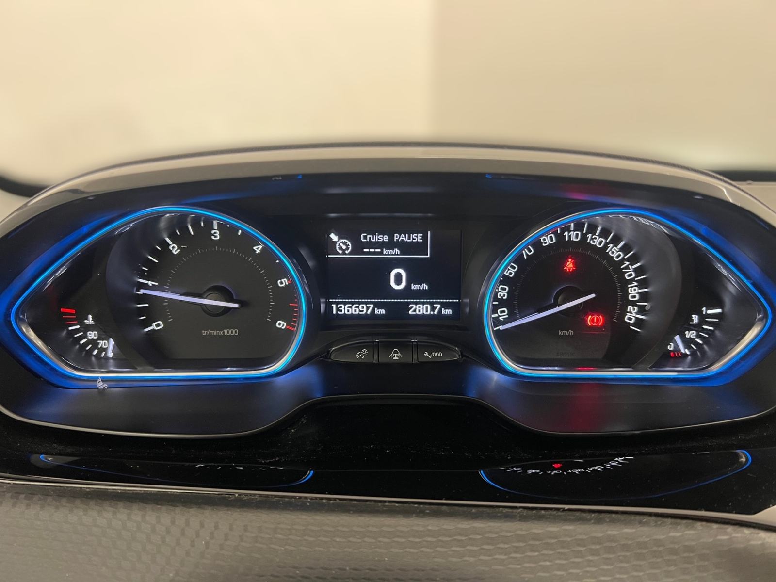 Peugeot 2008 1.5 BLUE HDI - 3 godine jamstva, fotografija 17