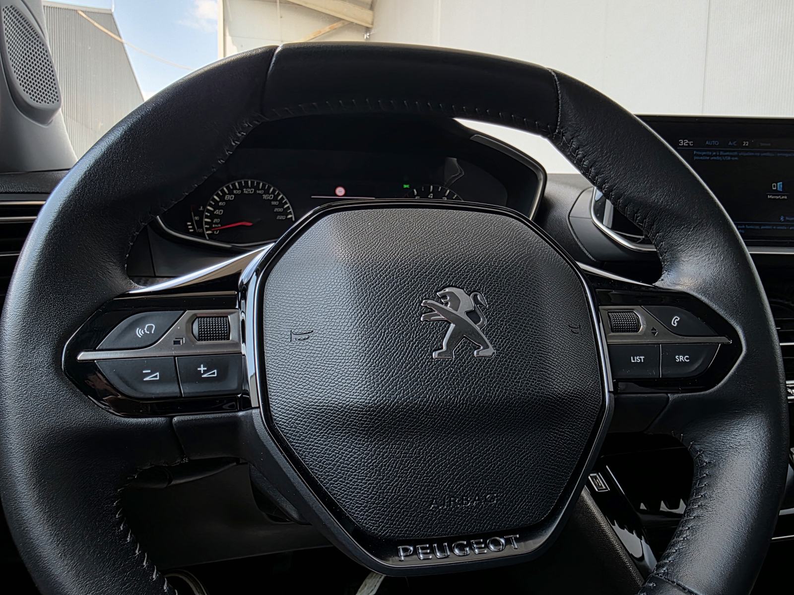 Peugeot 2008 1,5 BlueHDi 110 KS, ALLURE, KEYLESS, ALU 17, CAR VERTICAL, fotografija 12