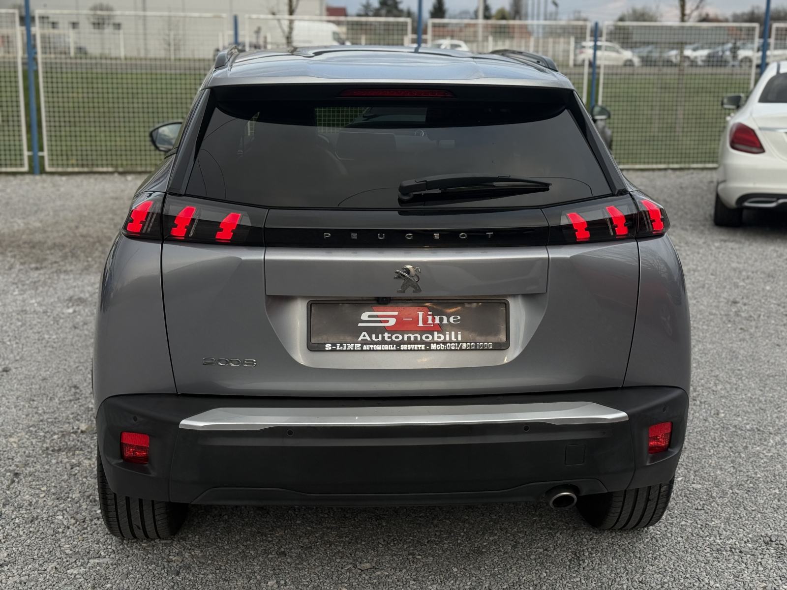 Peugeot 2008 1,5 BlueHDI 2021g. *ALLURE* Garancija 12 mjeseci*, fotografija 8