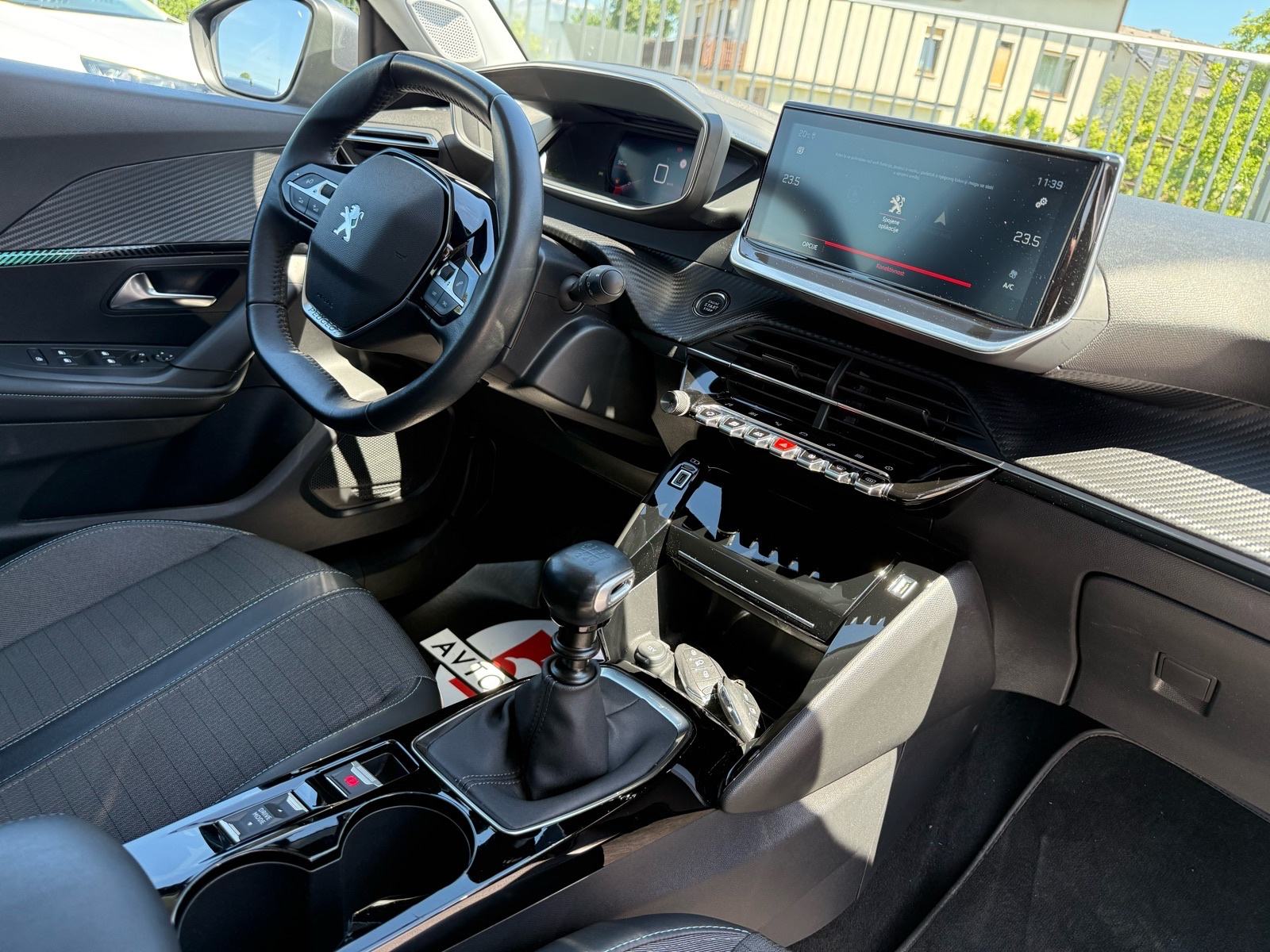 Peugeot 2008 1.5 BlueHDi Allure | 2021. | 134tkm | G1 Jamstvo | PDV, fotografija 10