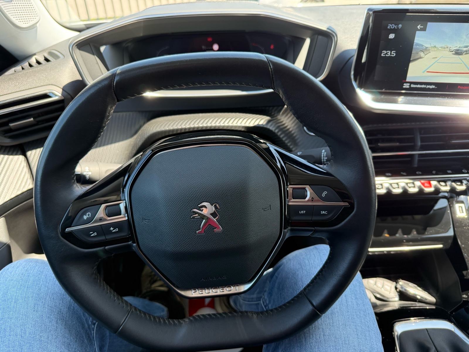Peugeot 2008 1.5 BlueHDi Allure | 2021. | 134tkm | G1 Jamstvo | PDV, fotografija 16