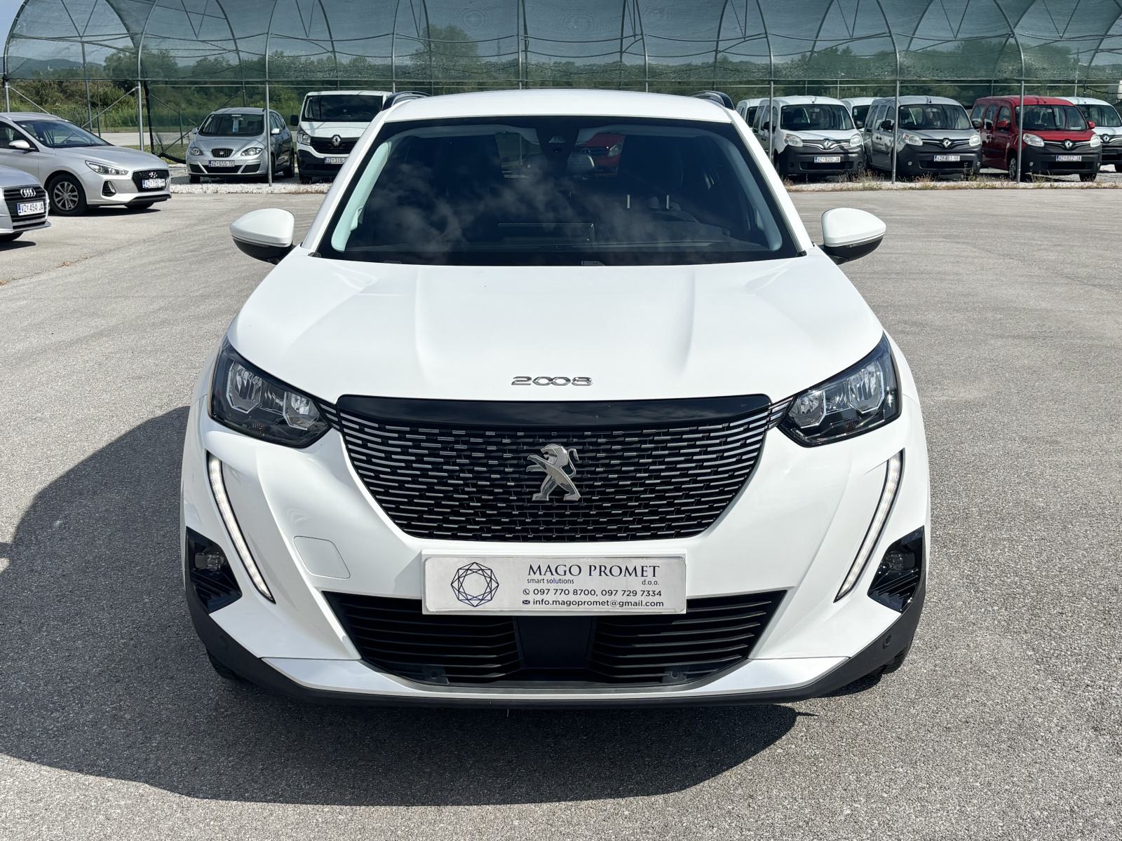 Peugeot 2008 1,5 BlueHDI ALLURE i-cocpit, fotografija 3