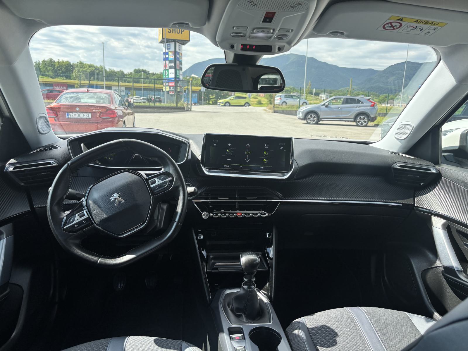 Peugeot 2008 1,5 BlueHDI ALLURE i-cocpit, fotografija 9