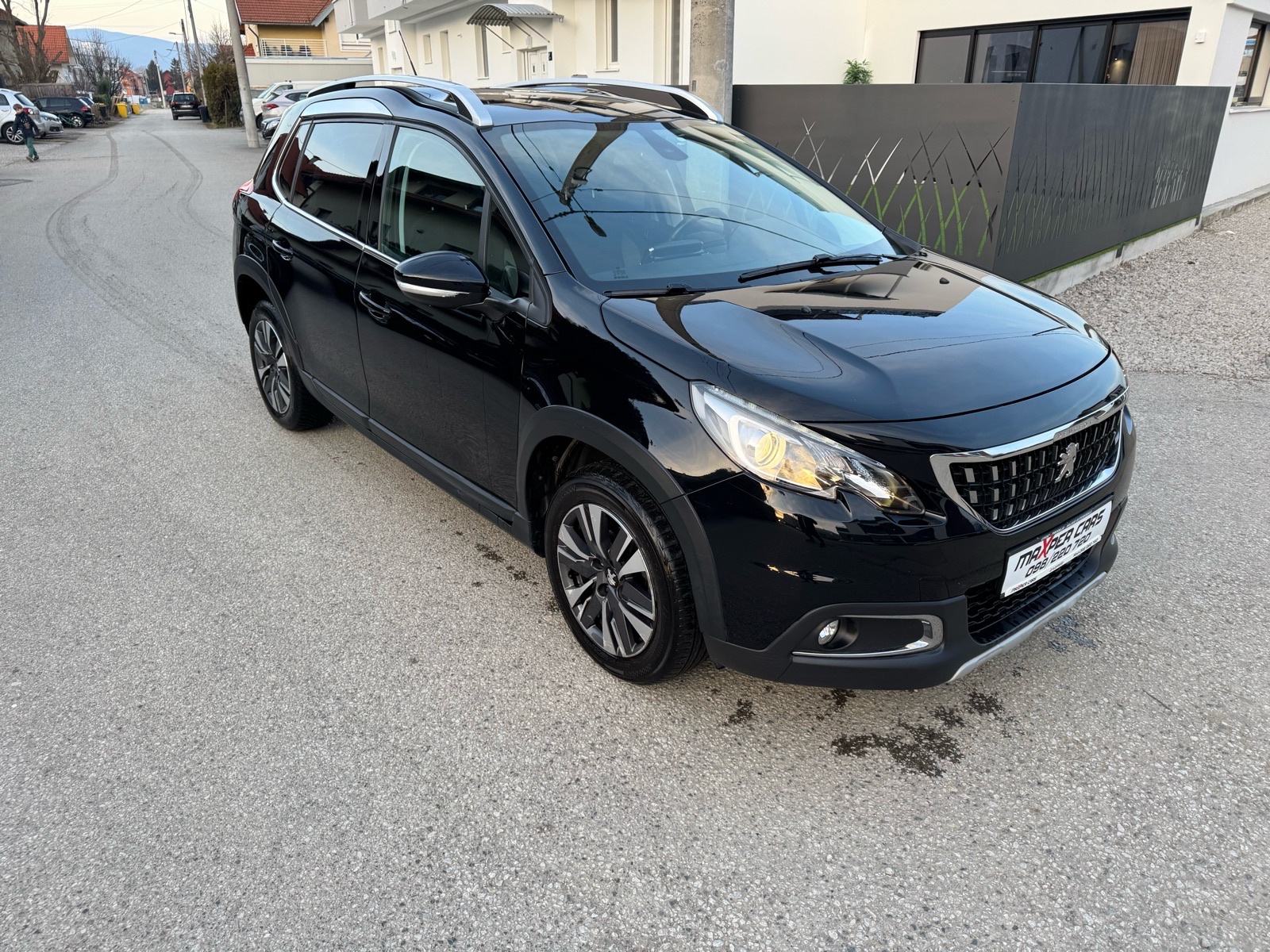 Peugeot 2008 1,5 BlueHDI allure, fotografija 4