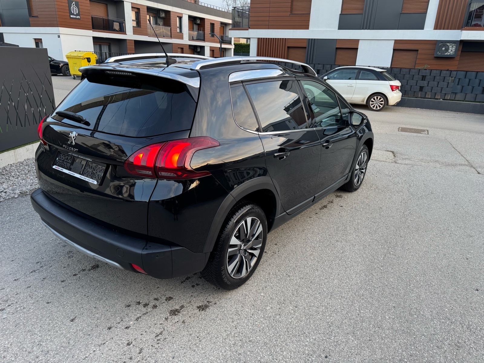 Peugeot 2008 1,5 BlueHDI allure, fotografija 6