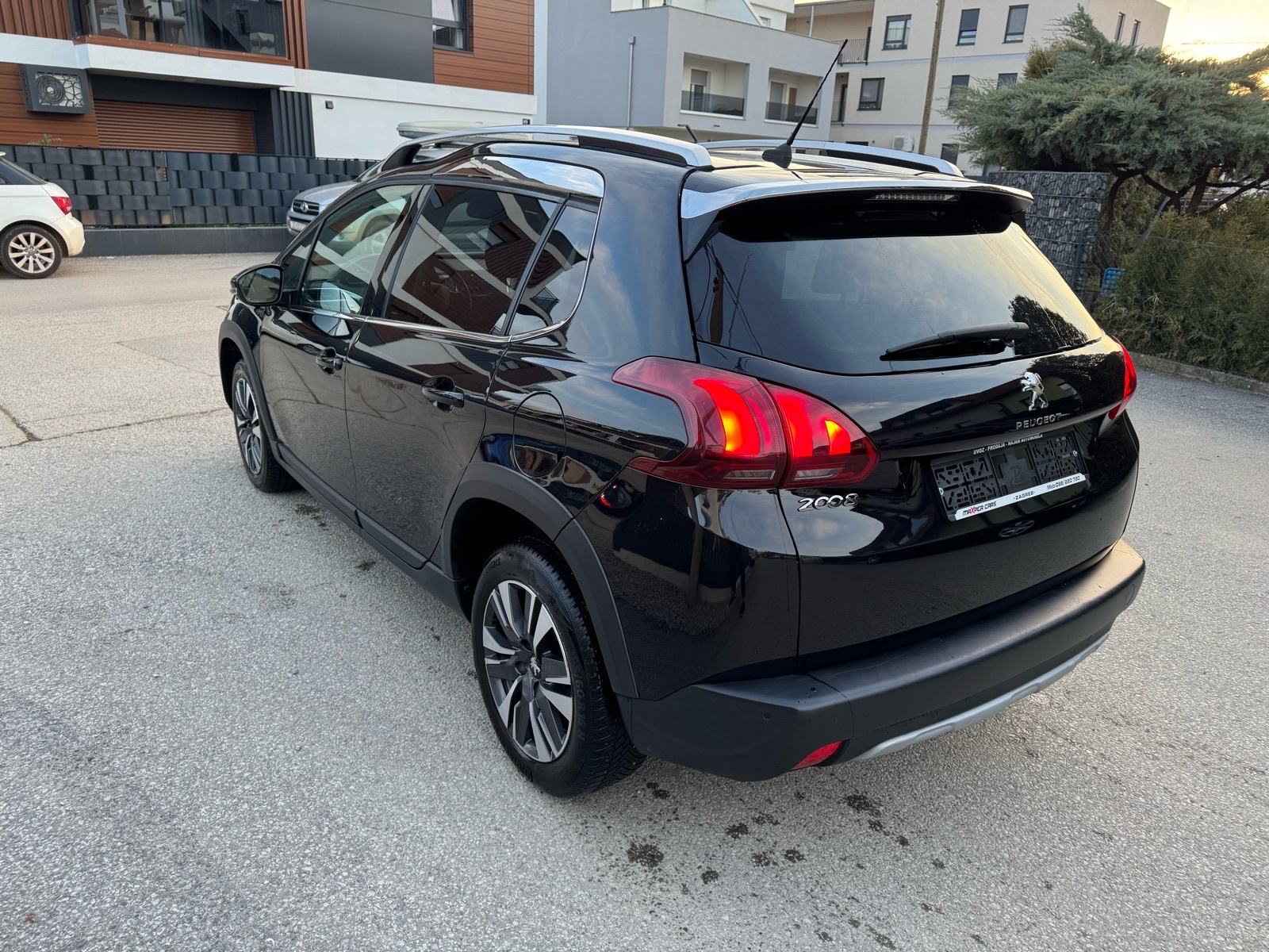 Peugeot 2008 1,5 BlueHDI allure, fotografija 7