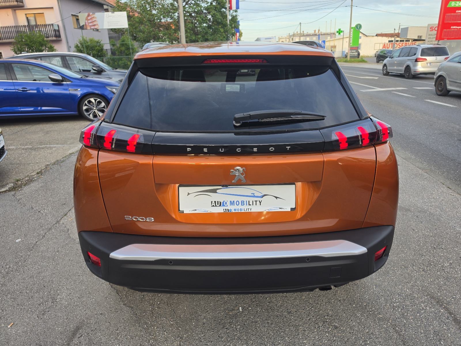 Peugeot 2008 1,5 BlueHDI ALLURE VIRTUAL KAMERA VEL. NAVI **GARANCIJA**, fotografija 5