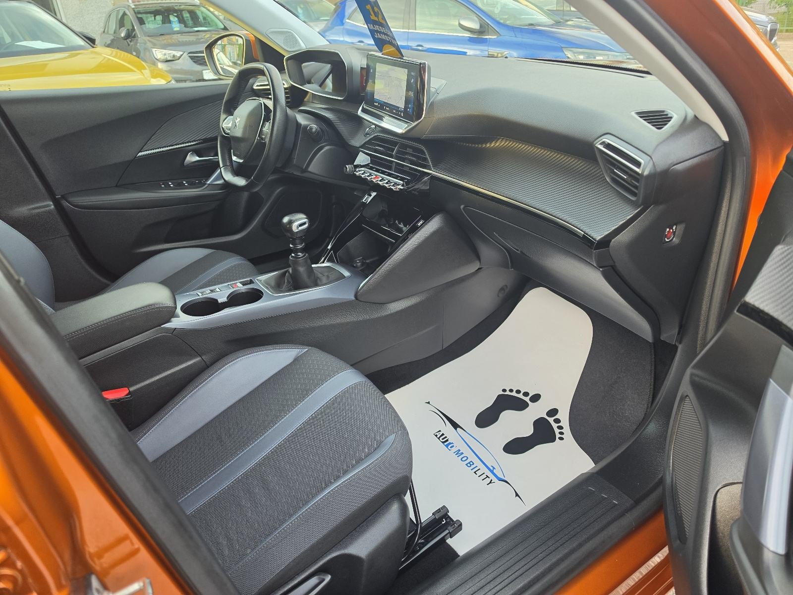 Peugeot 2008 1,5 BlueHDI ALLURE VIRTUAL KAMERA VEL. NAVI **GARANCIJA**, fotografija 13