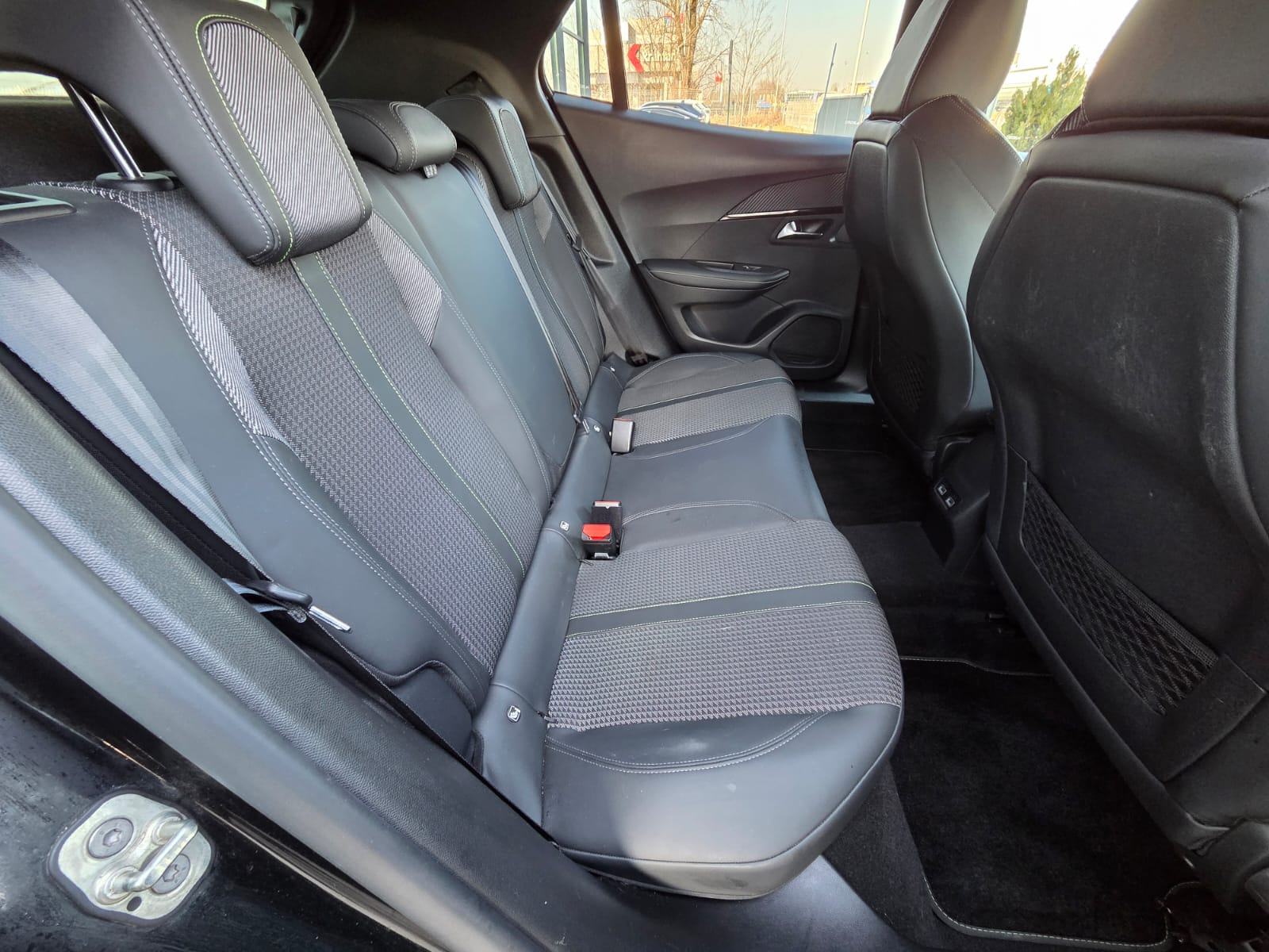 Peugeot 2008 1,5 BlueHDI AUTOMATIK*GT-LINE*FULL LED NAVI ALU*GARANCIJA, fotografija 13