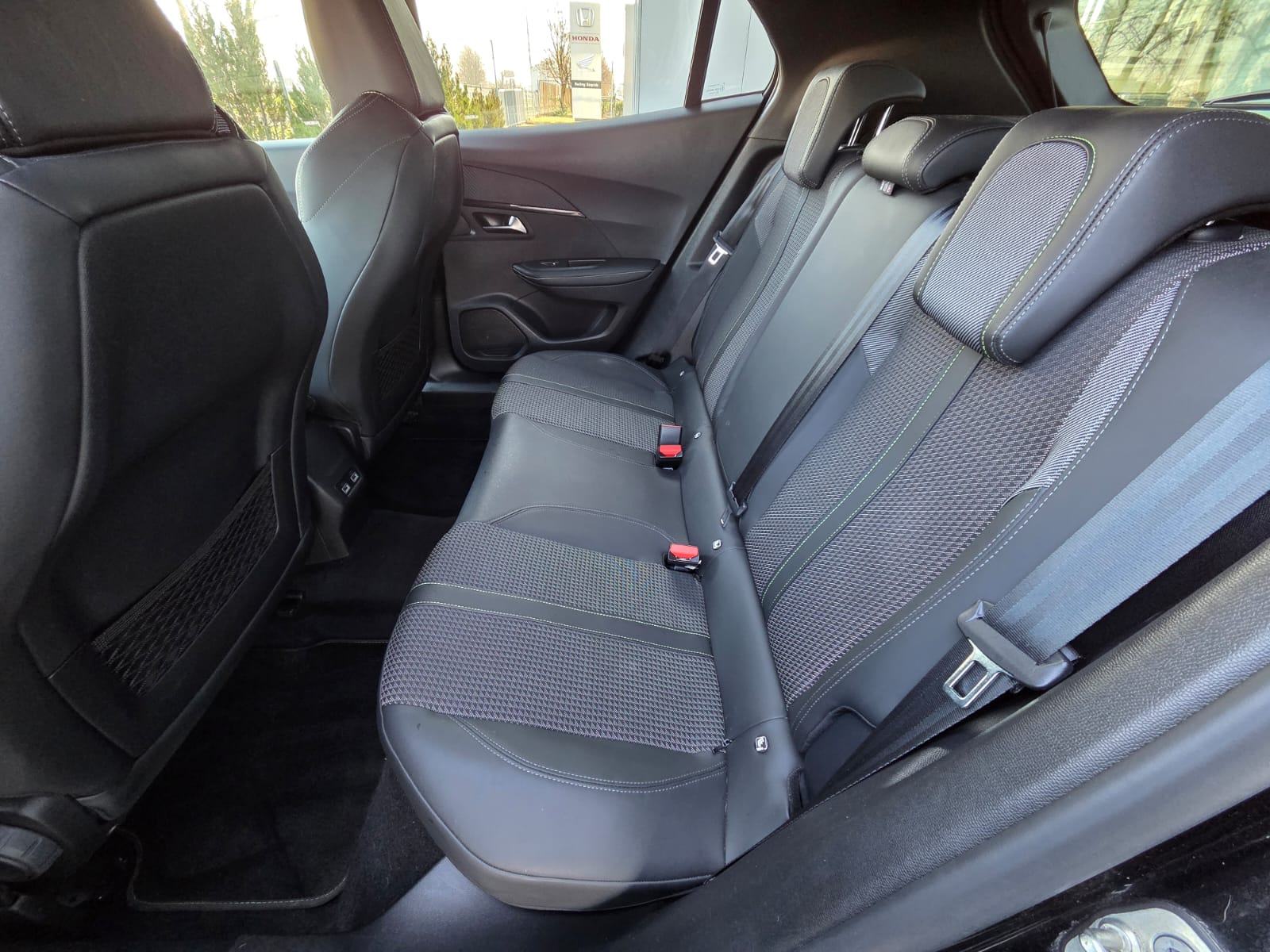 Peugeot 2008 1,5 BlueHDI AUTOMATIK*GT-LINE*FULL LED NAVI ALU*GARANCIJA, fotografija 12