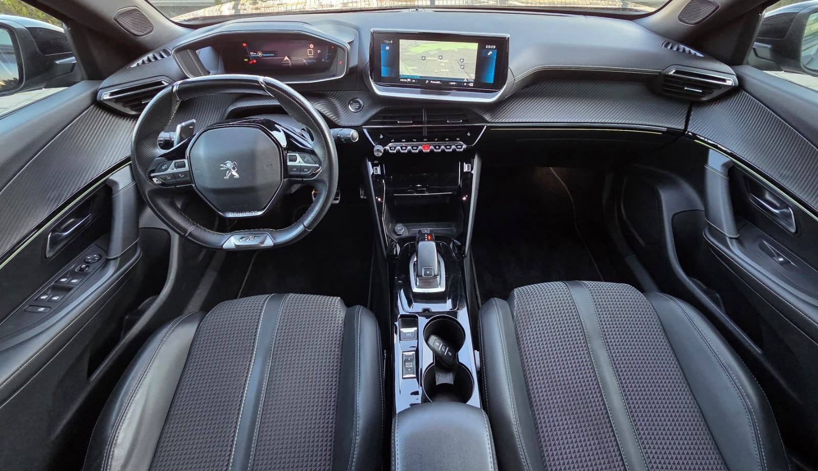 Peugeot 2008 1,5 BlueHDI AUTOMATIK*GT-LINE*FULL LED NAVI ALU*GARANCIJA, fotografija 7
