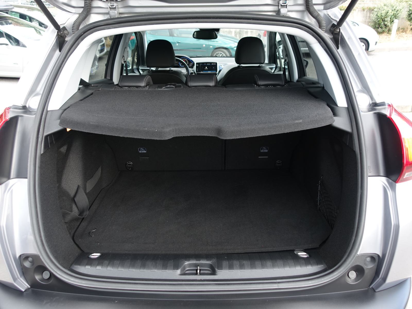 Peugeot 2008 Allure 1,5 HDI 120 EAT6 Automatik /JAMSTVO + REGISTRACIJA, fotografija 13