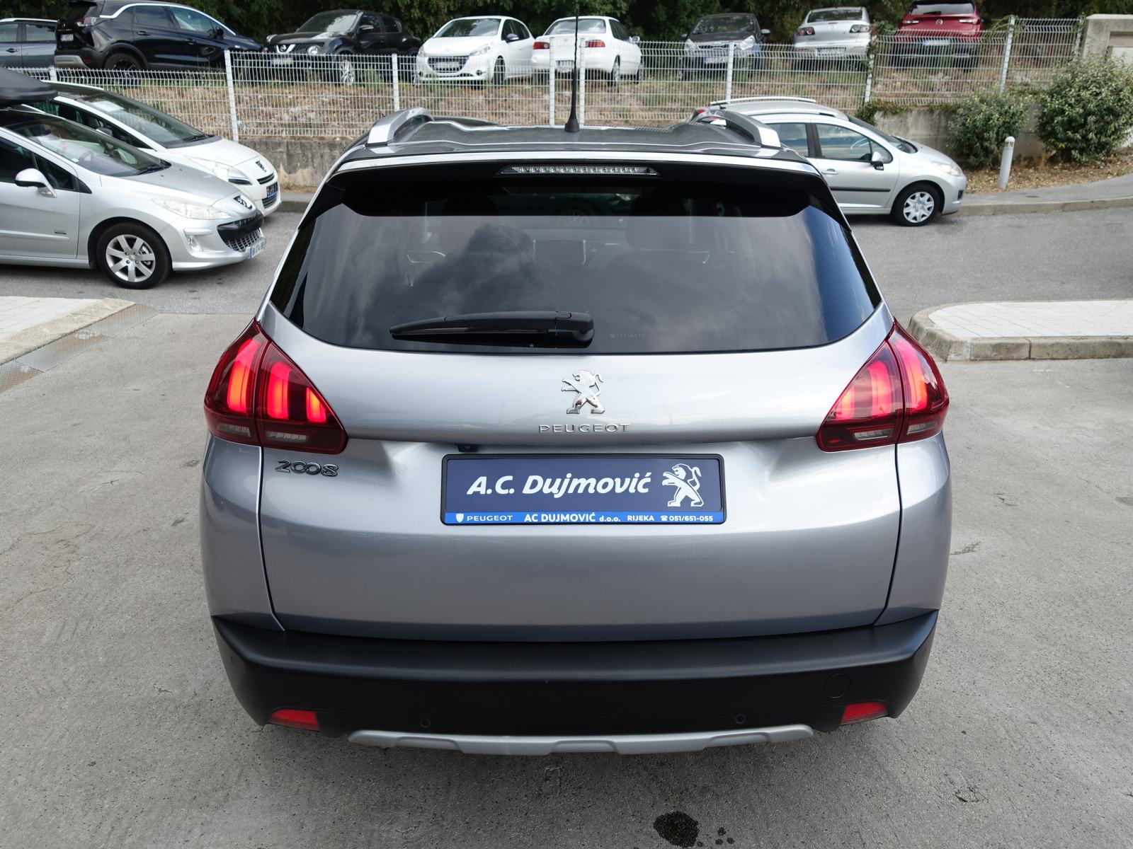 Peugeot 2008 Allure 1,5 HDI 120 EAT6 Automatik /JAMSTVO + REGISTRACIJA, fotografija 4