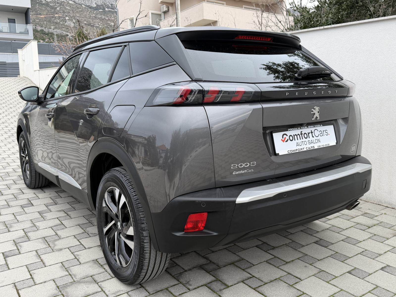 Peugeot 2008 1,5 BlueHDI~Automatik~Navi~Virtual~Led~Kamera~Servisna~, fotografija 5