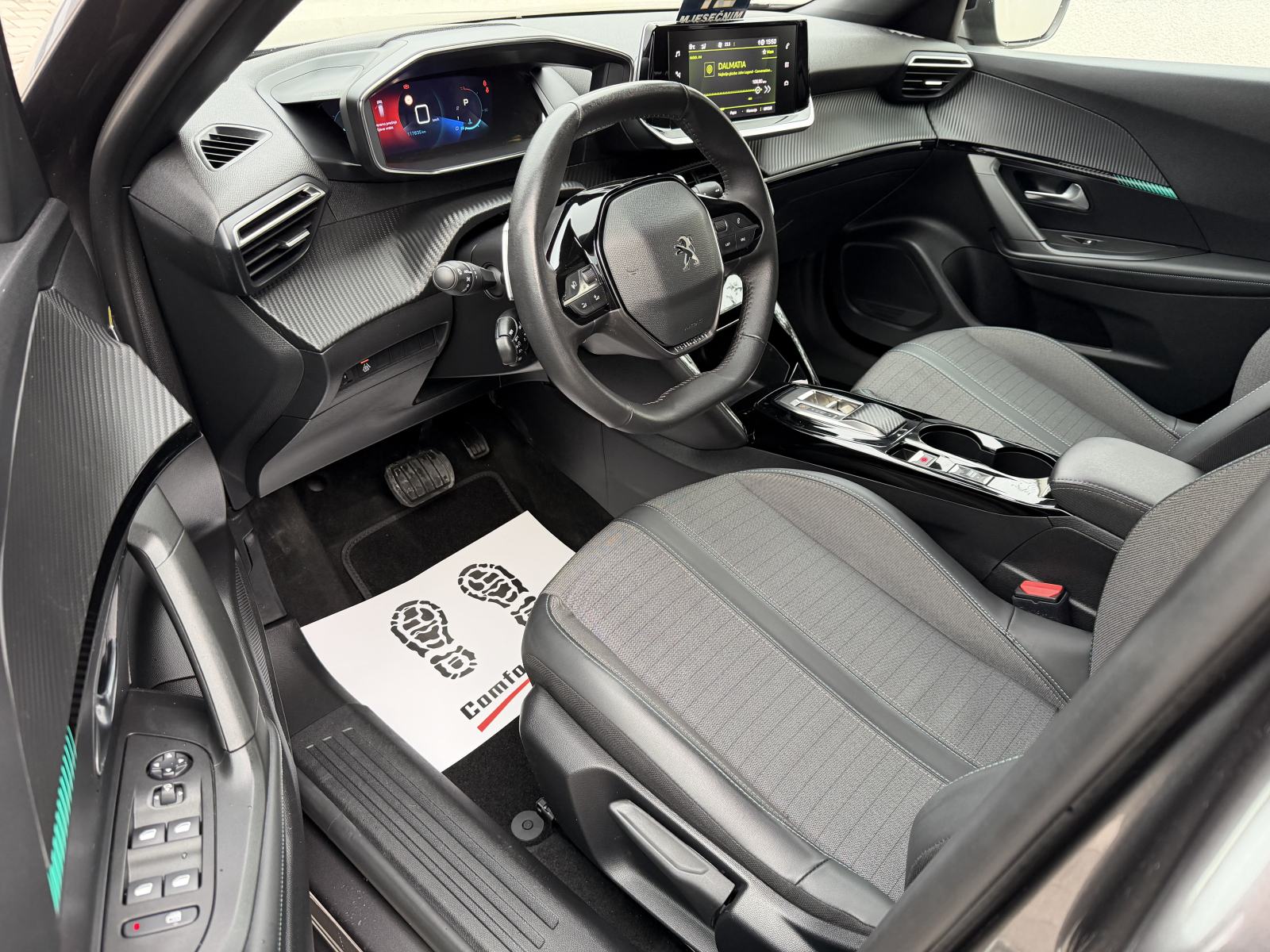 Peugeot 2008 1,5 BlueHDI~Automatik~Navi~Virtual~Led~Kamera~Servisna~, fotografija 14