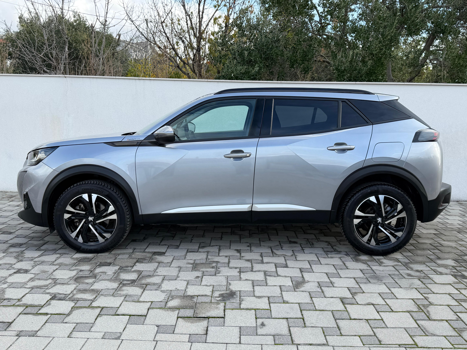 Peugeot 2008 1,5 BlueHDI~Automatik~Virtual~Kamera~Servisna~Jamstvo, fotografija 8