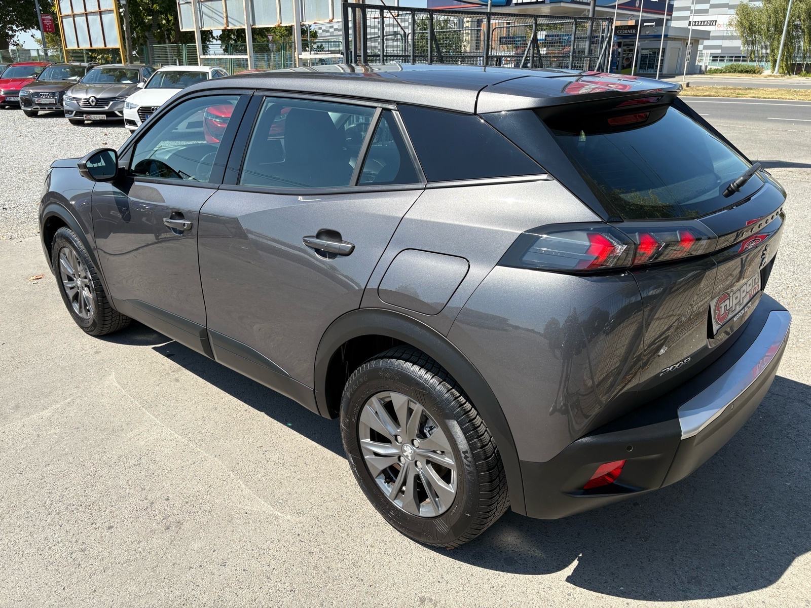 Peugeot 2008 1,5 BlueHDI NAVI - KLIMA - LEASING RATA 204 €, fotografija 4