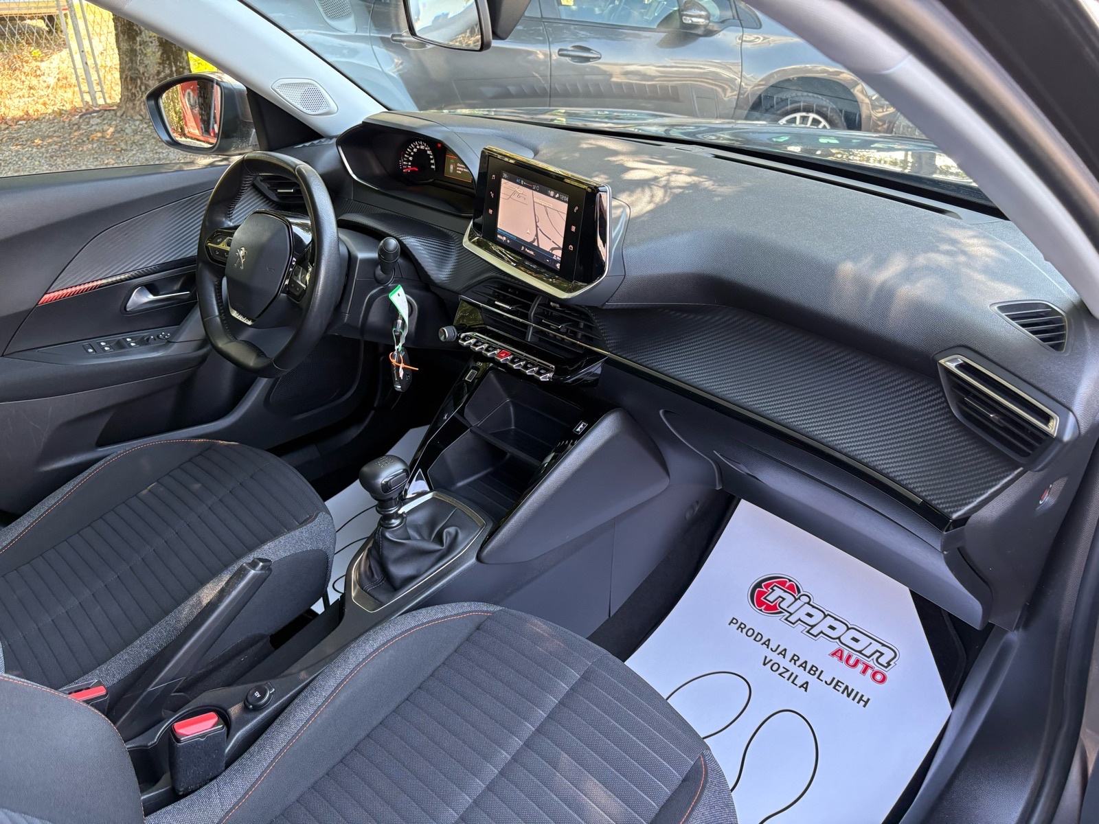 Peugeot 2008 1,5 BlueHDI NAVI - KLIMA - LEASING RATA 204 €, fotografija 19
