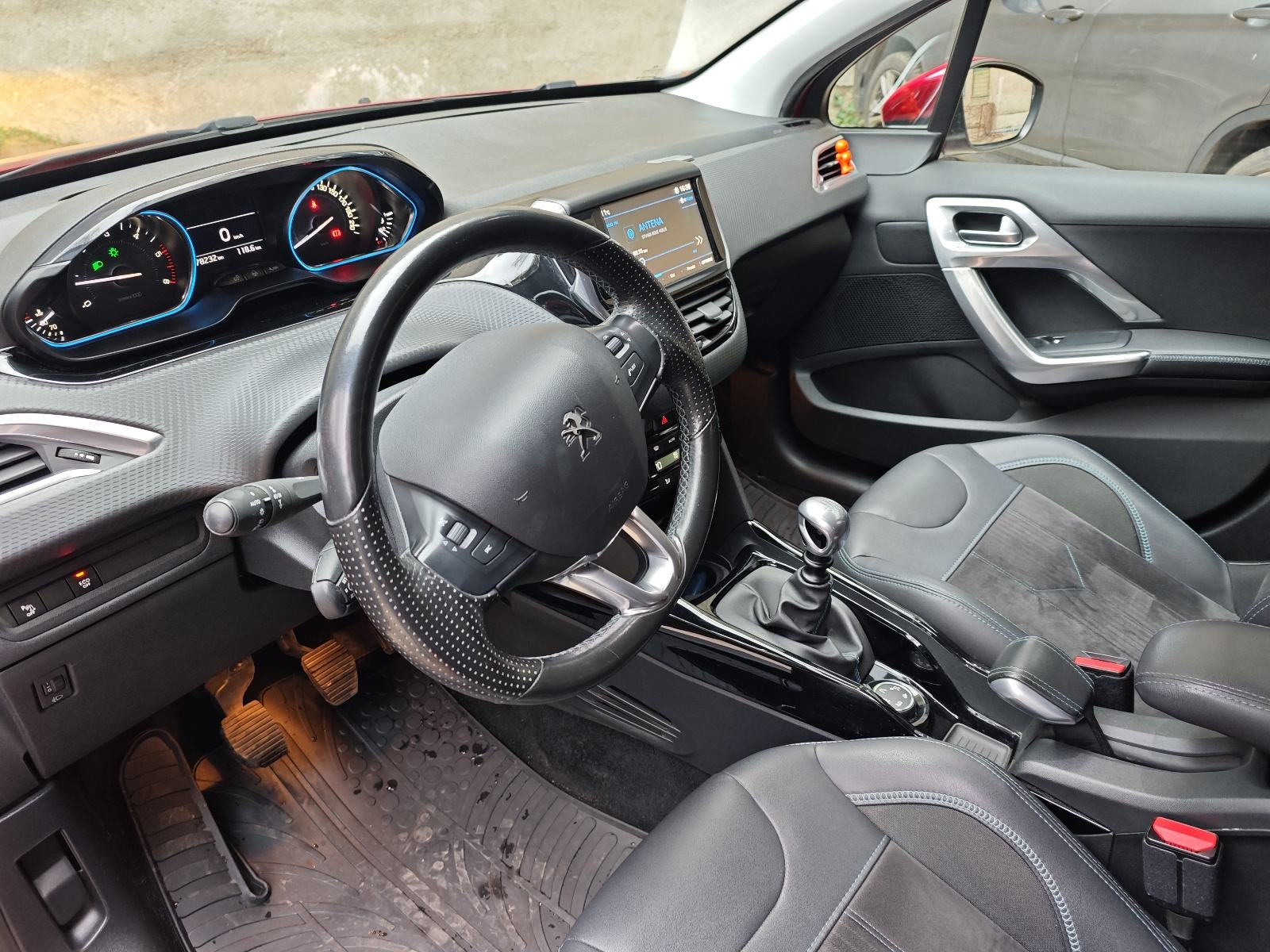 Peugeot 2008 1,5 BlueHDI-off, fotografija 12