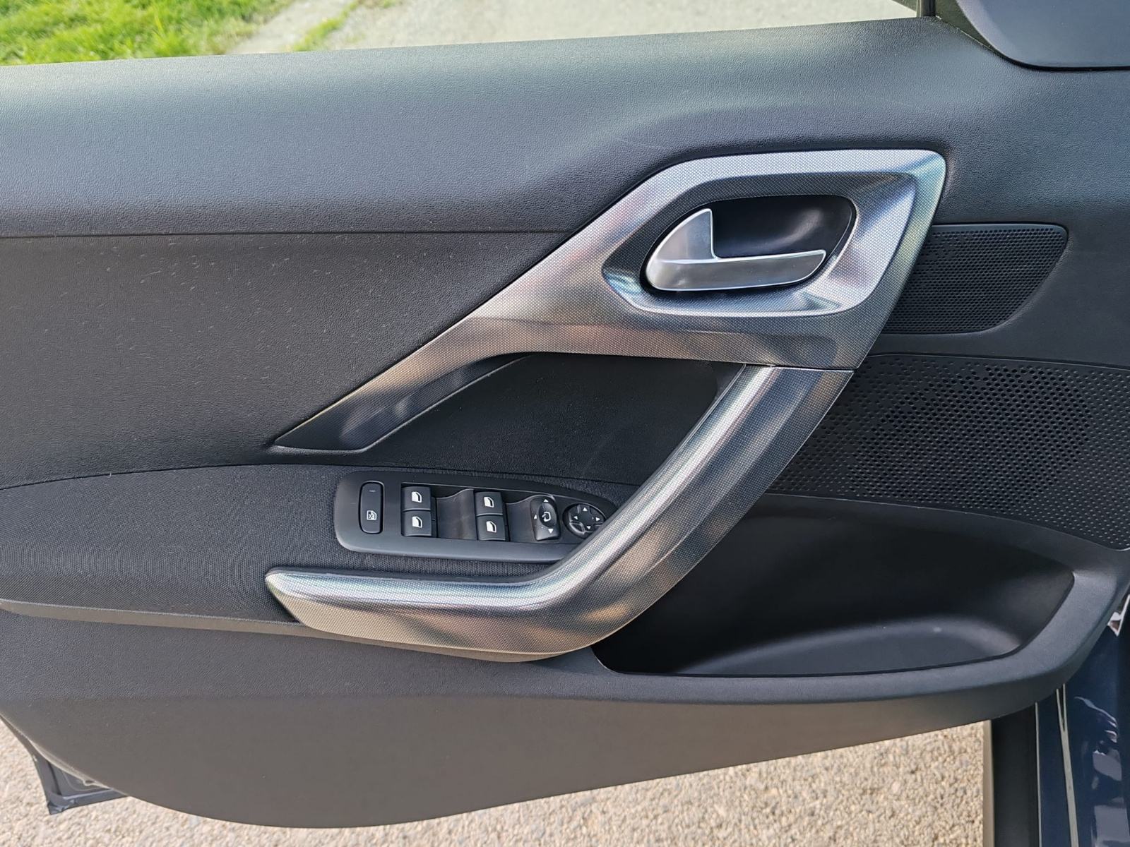 Peugeot 2008 1,5 BlueHDI. 2019 god, Servisna knjiga, Veliki servis, fotografija 17