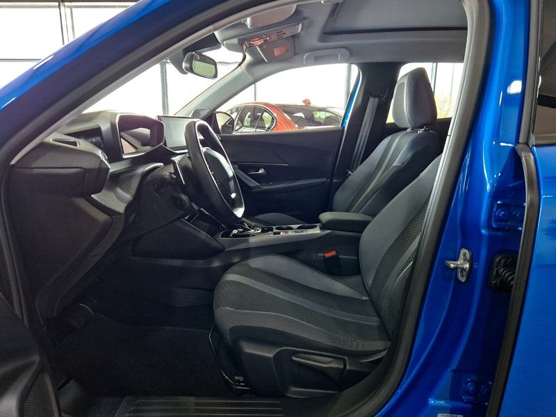 Peugeot 2008 1.5BlueHDI Allure automatik Panorama, fotografija 12
