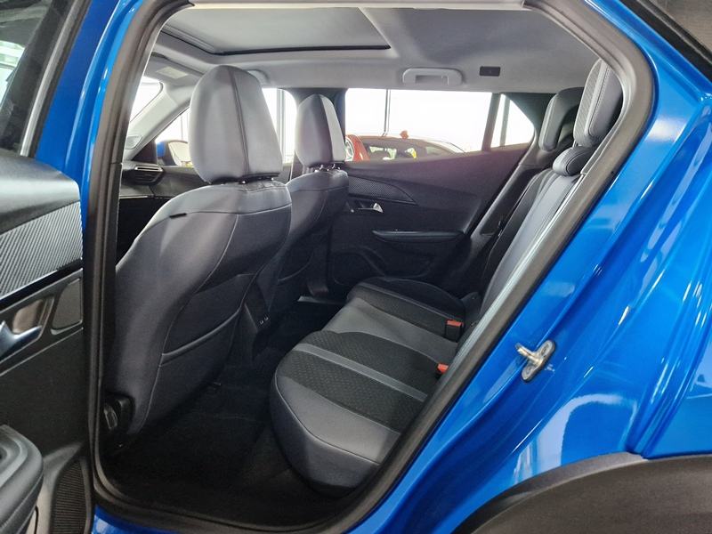 Peugeot 2008 1.5BlueHDI Allure automatik Panorama, fotografija 17