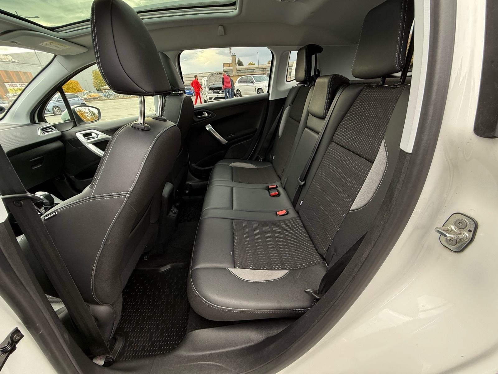 Peugeot 2008 1,5 HDI LEASING BEZ UČEŠĆA, NAVI, PANORAMA, NOVI LANAC, fotografija 16