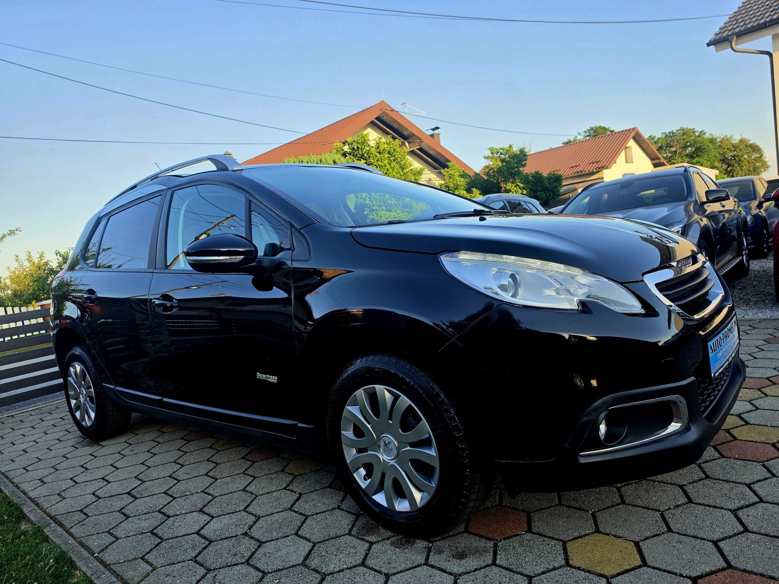 Peugeot 2008 1,6 BENZIN,,SERVISNA,ODLIČAN,,114292KM, fotografija 4