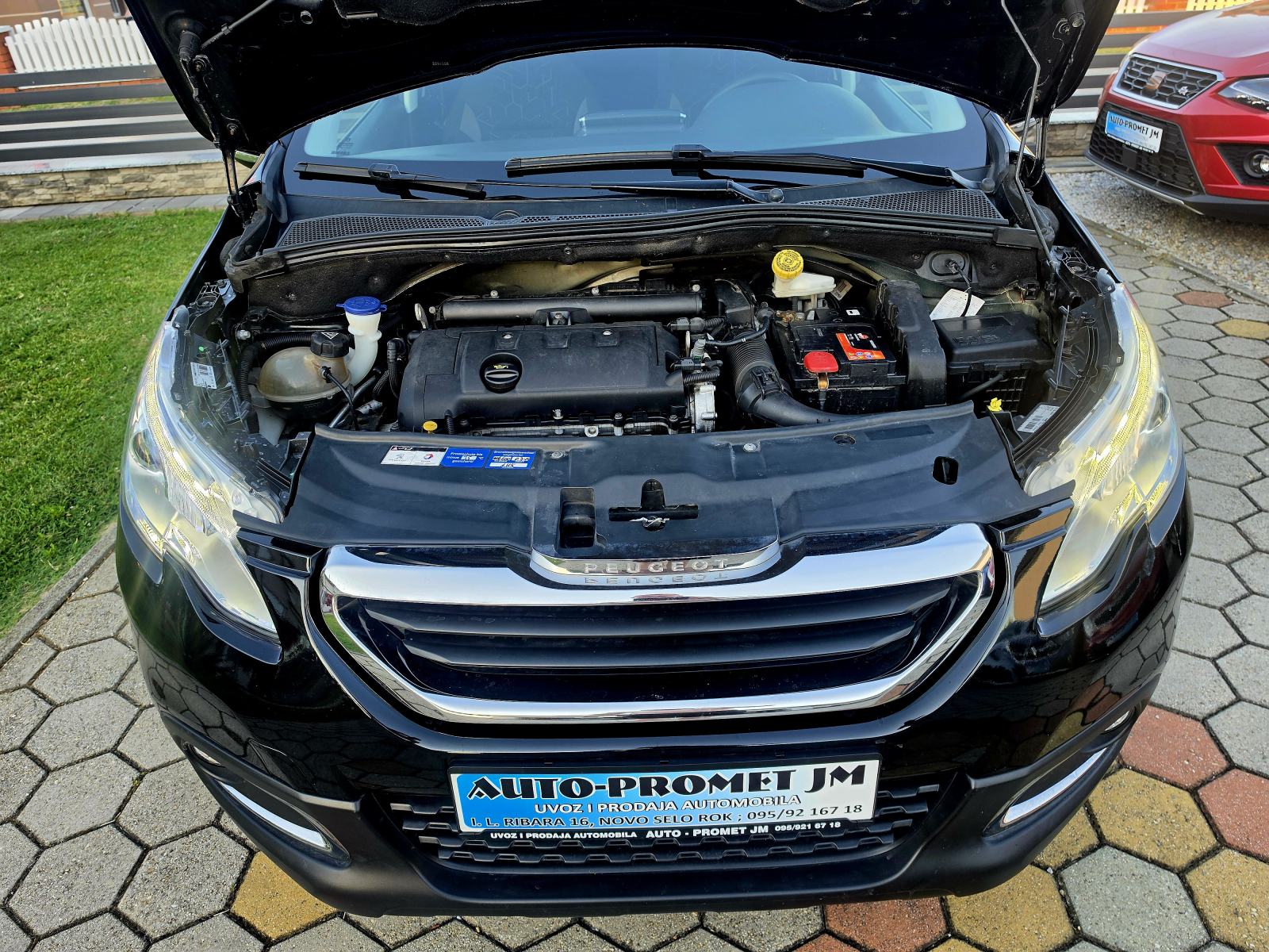 Peugeot 2008 1,6 BENZIN,,SERVISNA,ODLIČAN,,114292KM, fotografija 19