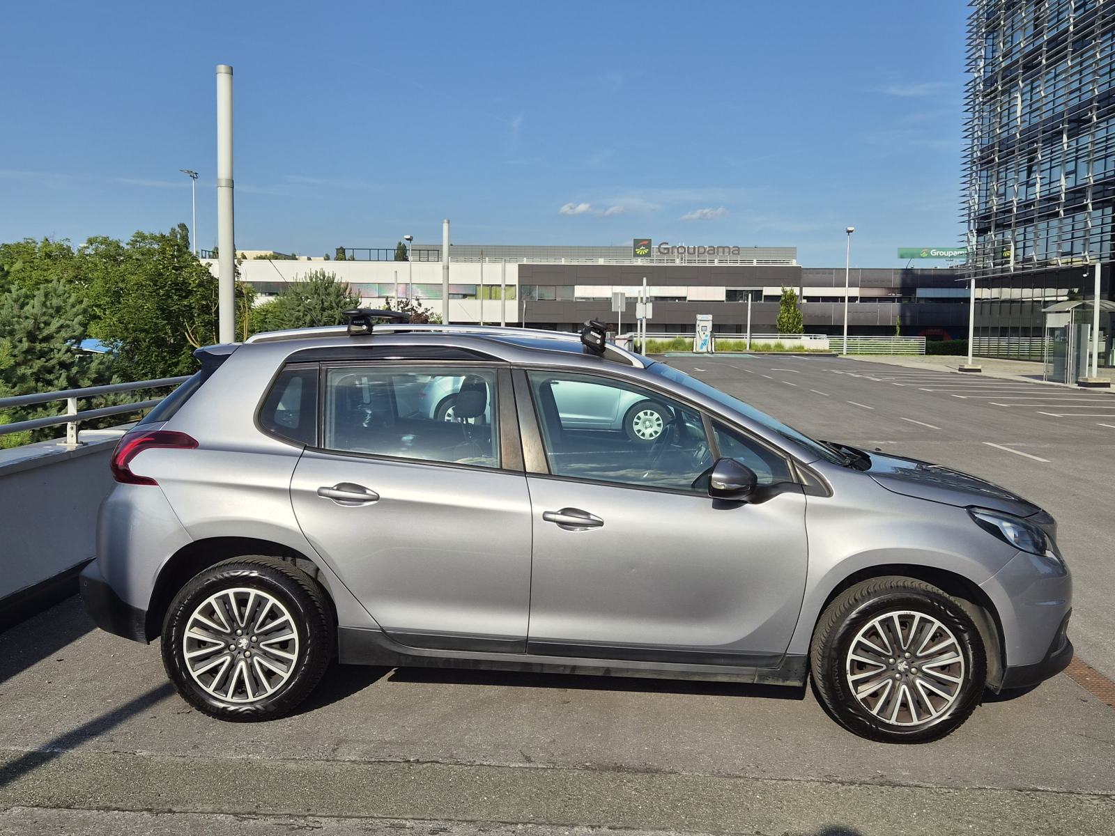 Peugeot 2008 1.6 BlueHDi (2018), 69.500 km, izuzetno očuvan, garažiran, pogled izvana - slika 4