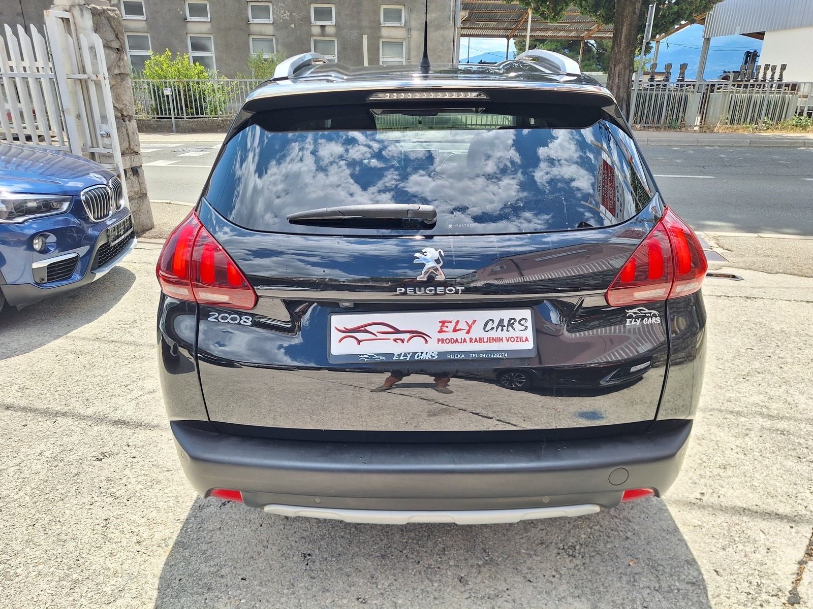 Peugeot 2008 1,6 BlueHDI ALLUR ‼️88.000 Km‼️PARKING KAMERA/NAVIGACIJA, fotografija 9