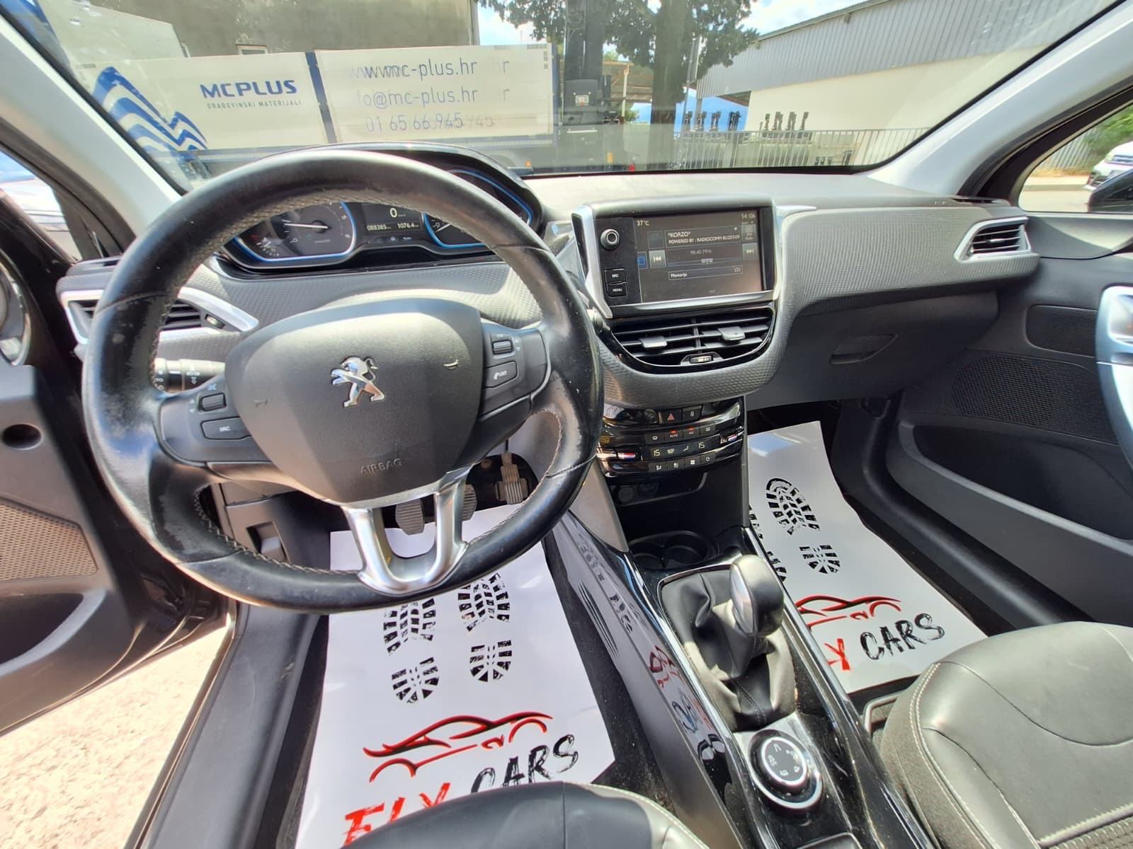 Peugeot 2008 1,6 BlueHDI ALLUR ‼️88.000 Km‼️PARKING KAMERA/NAVIGACIJA, fotografija 14