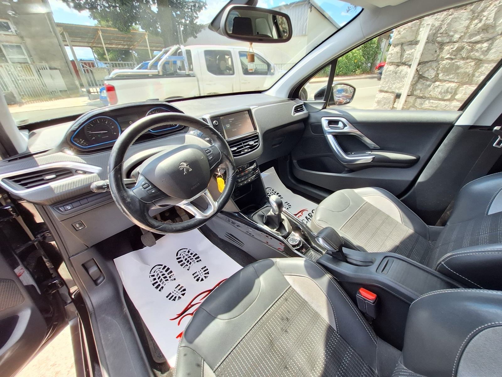 Peugeot 2008 1,6 BlueHDI ALLUR ‼️88.000 Km‼️PARKING KAMERA/NAVIGACIJA, fotografija 12