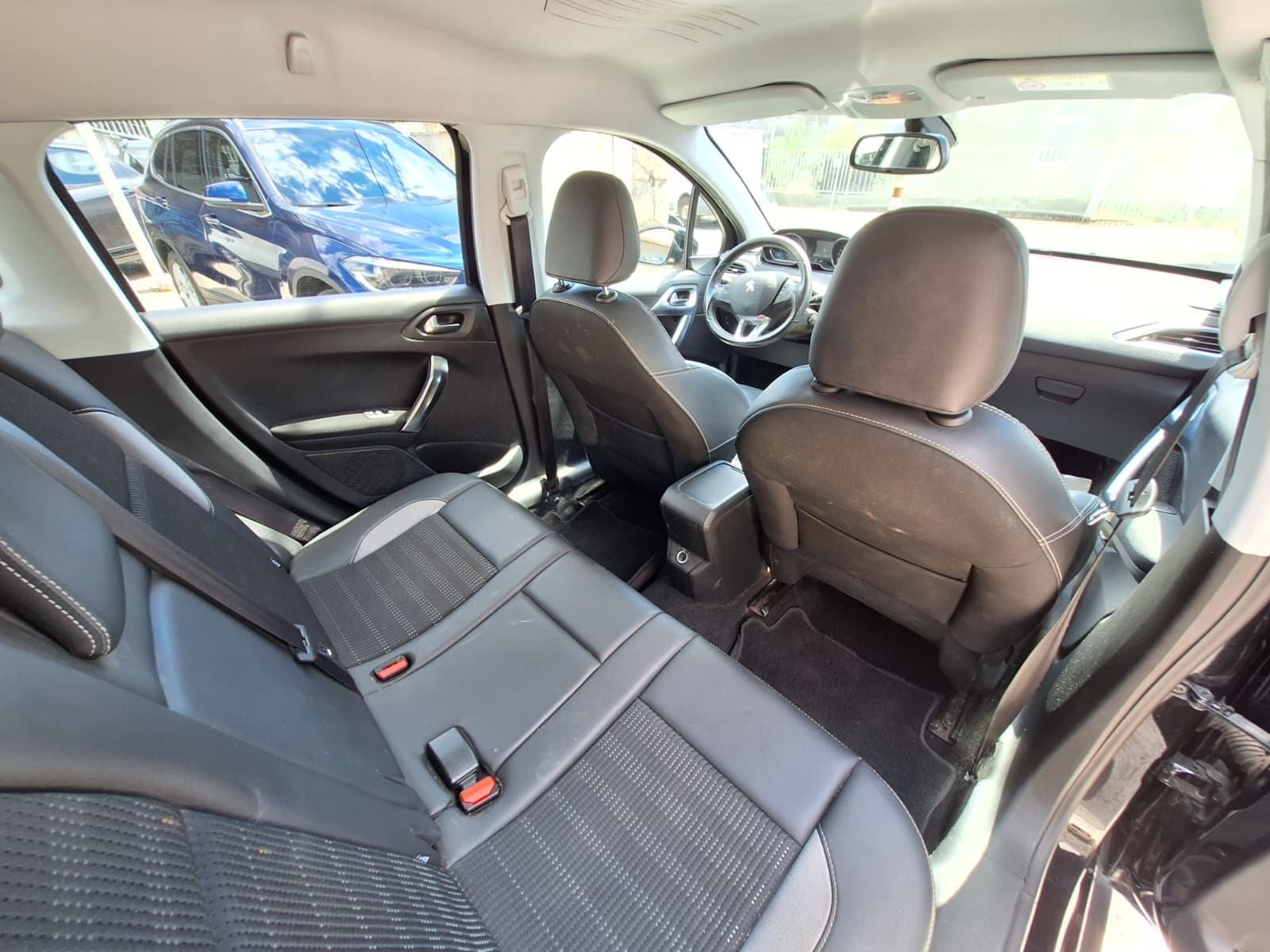 Peugeot 2008 1,6 BlueHDI ALLUR ‼️88.000 Km‼️PARKING KAMERA/NAVIGACIJA, fotografija 18
