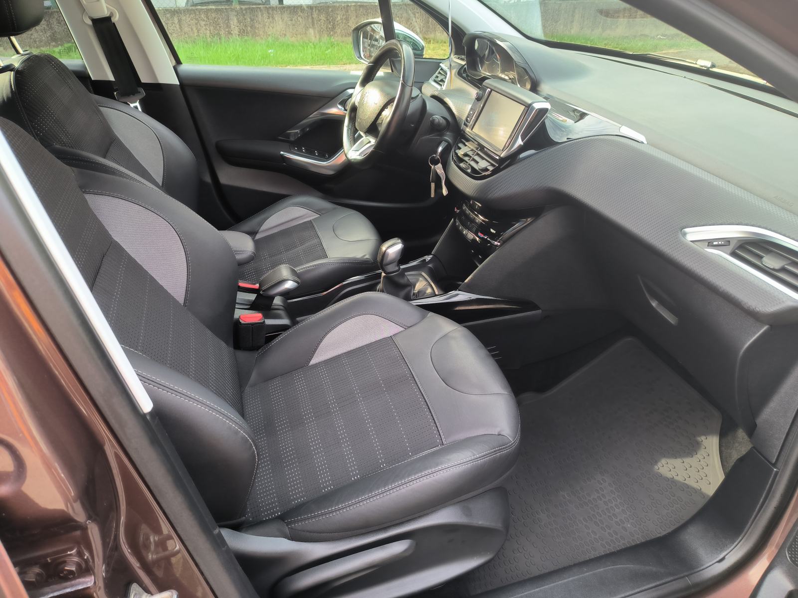 Peugeot 2008 1,6 BlueHDI, V. SERVIS, SERVISNA, JAMSTVO, REG. 1 GODINU, fotografija 13