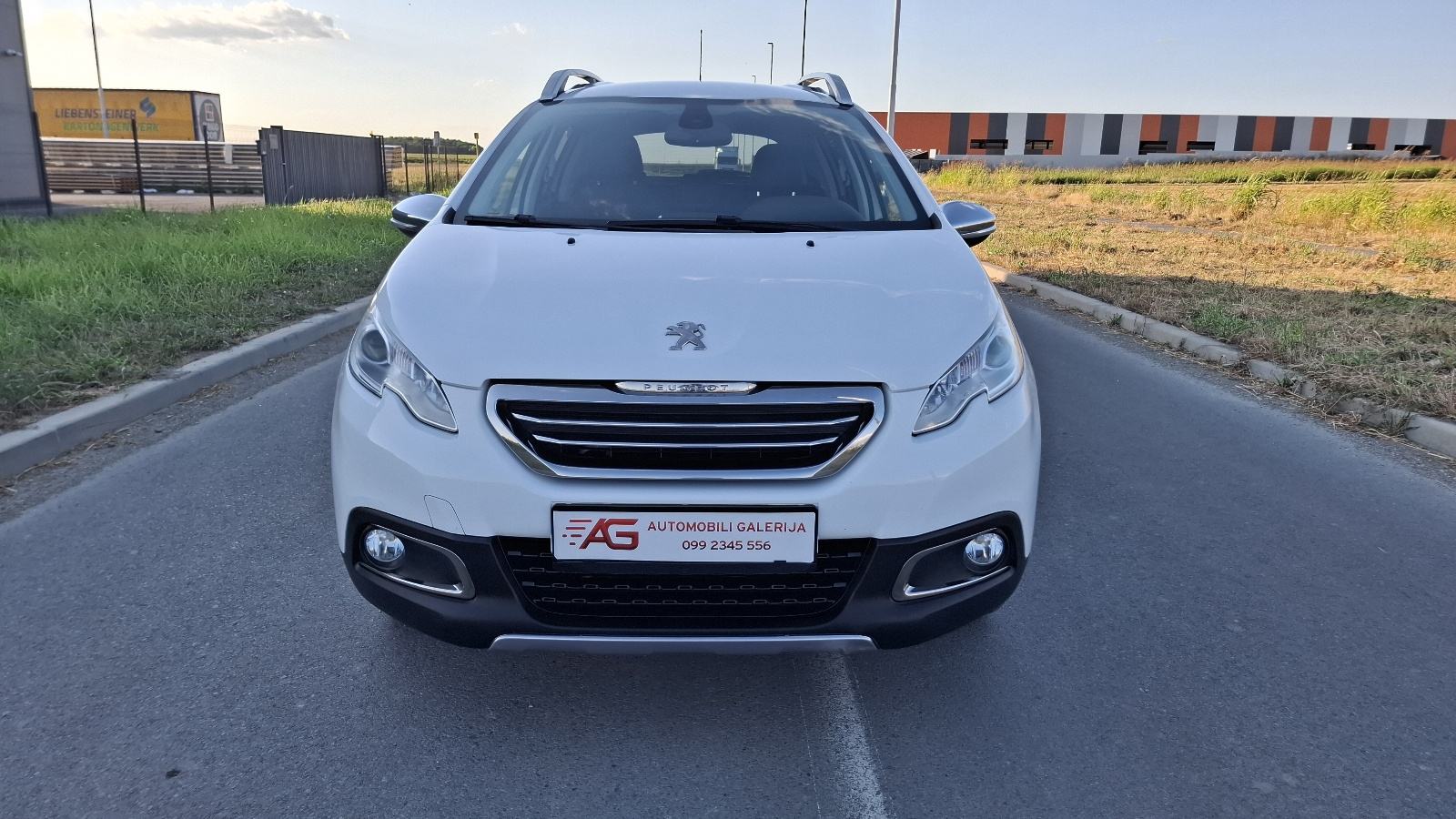 Peugeot 2008 1,6 BlueHDI ALLURE, fotografija 2