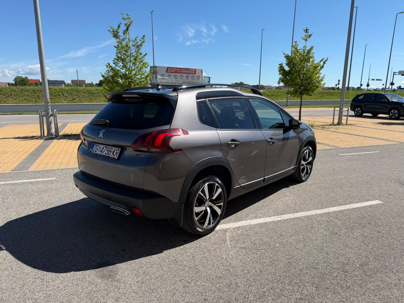 Peugeot 2008 1,6 BlueHDI - GT LINE -, fotografija 5