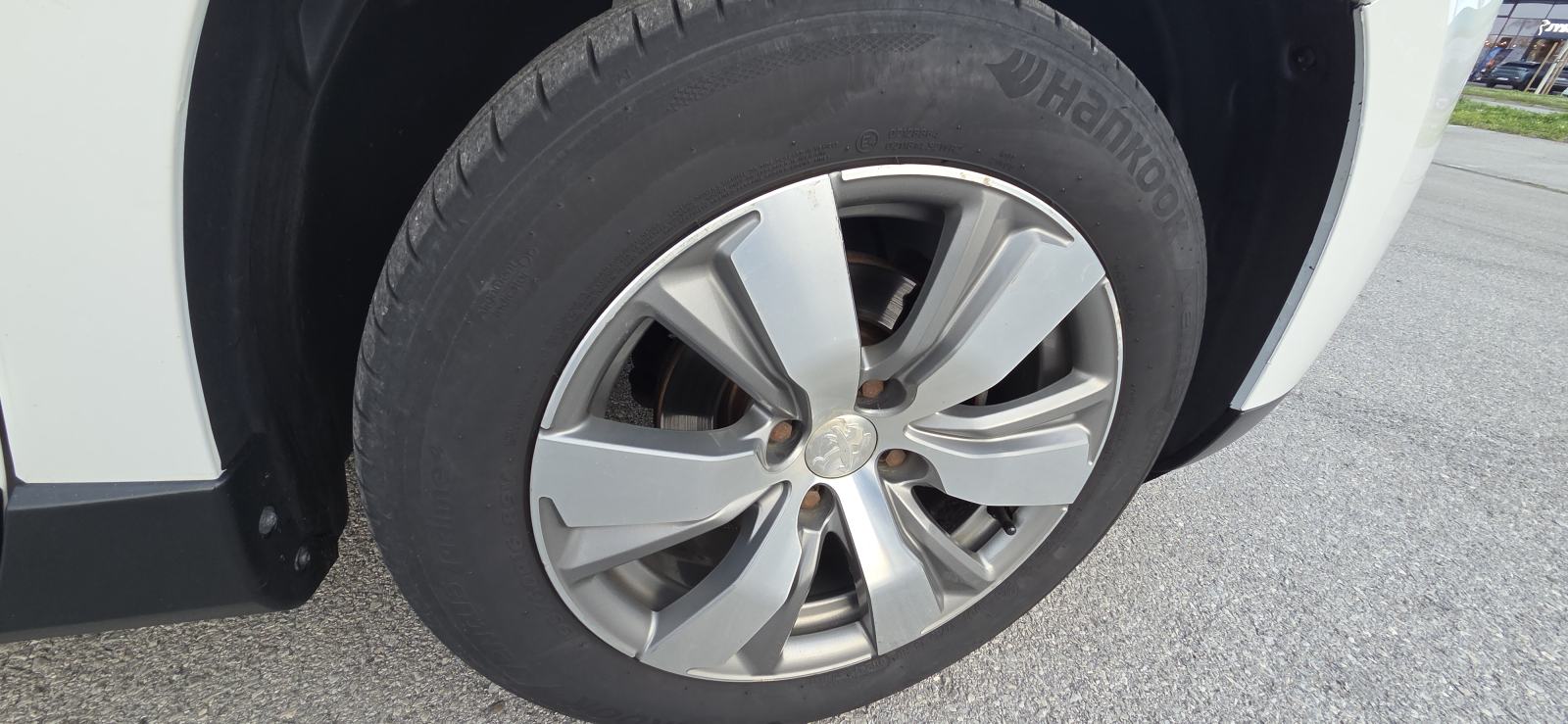Peugeot 2008 1,6 BlueHDI, registriran godinu dana, fotografija 20
