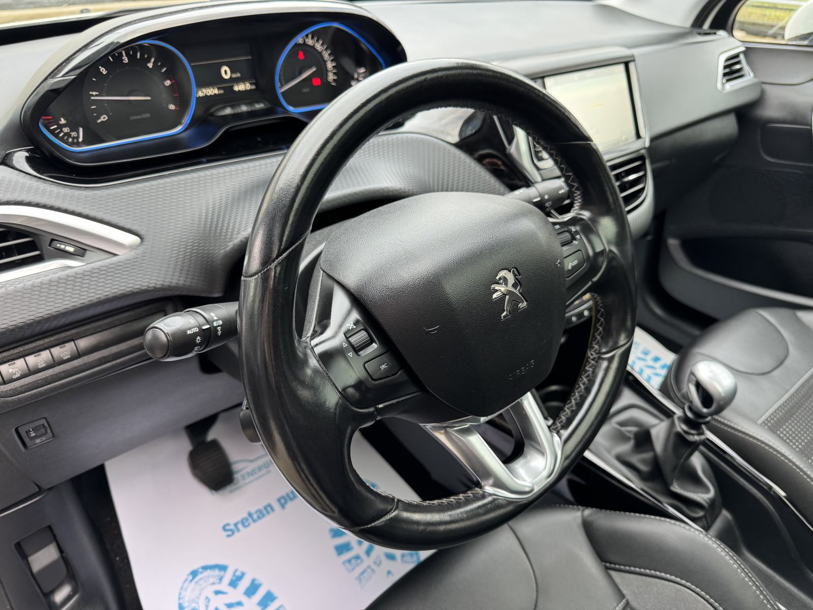 Peugeot 2008 1,6 BlueHDI ⭐ ALLURE ⭐ Panorama, Grij. sjed., fotografija 18