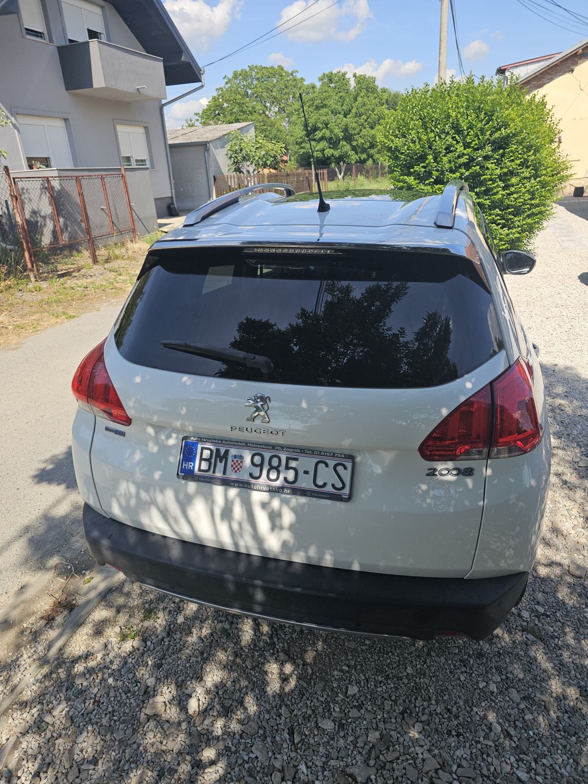 Peugeot 2008 1,6 BlueHDI, fotografija 3